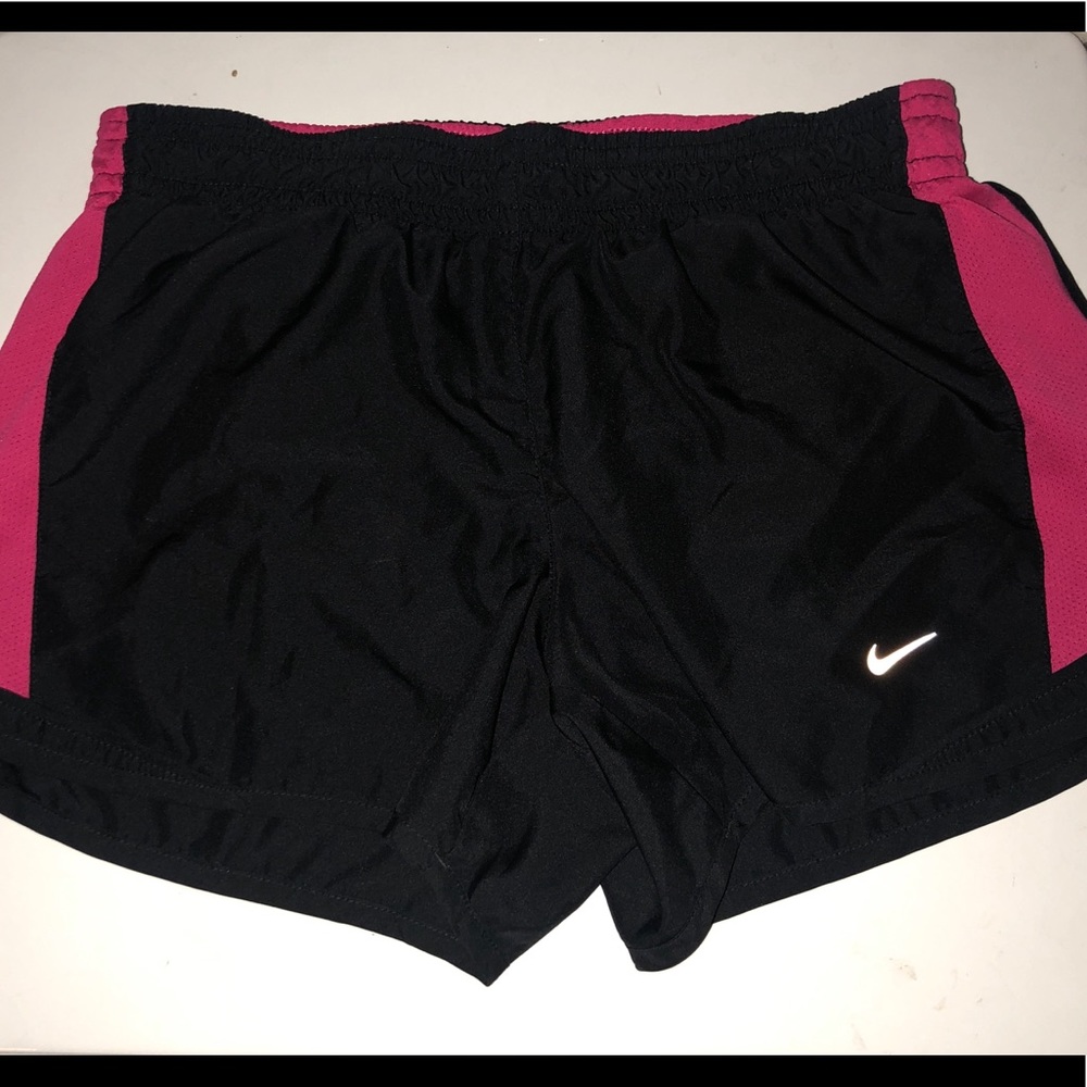Nike women’s running shorts